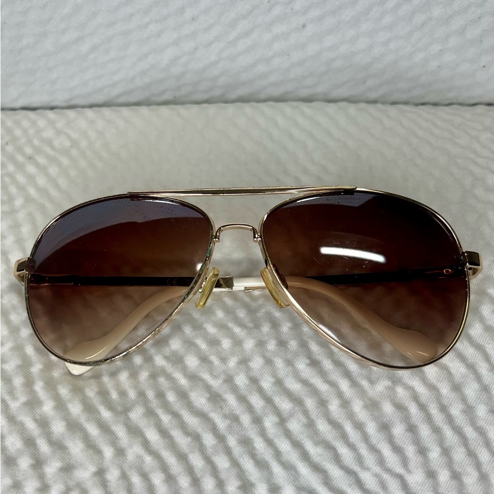 Jessica Simpson Stylish Gold Aviator Sunglasses